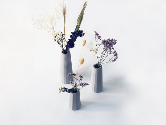 Trio de vases à facettes